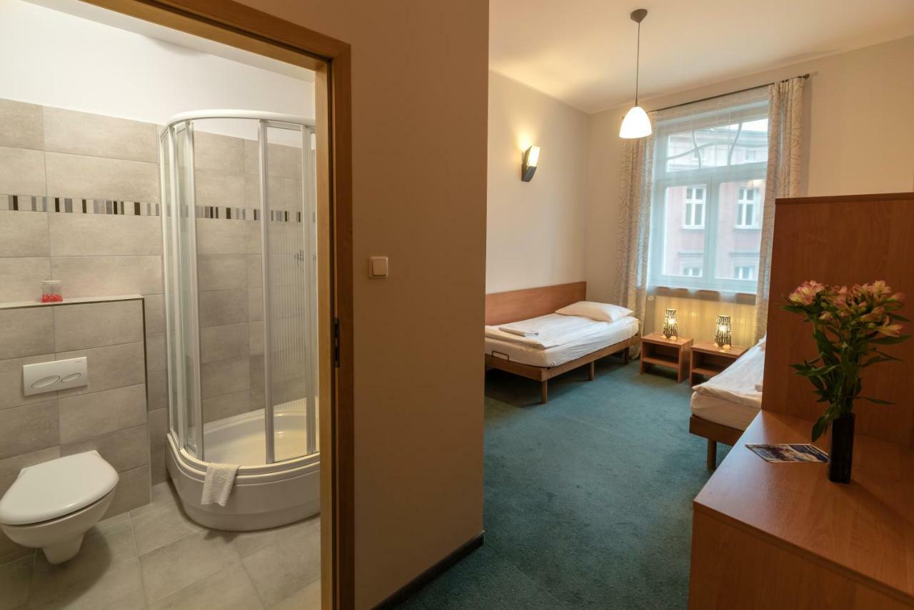 Hill Inn Poznań Buitenkant foto