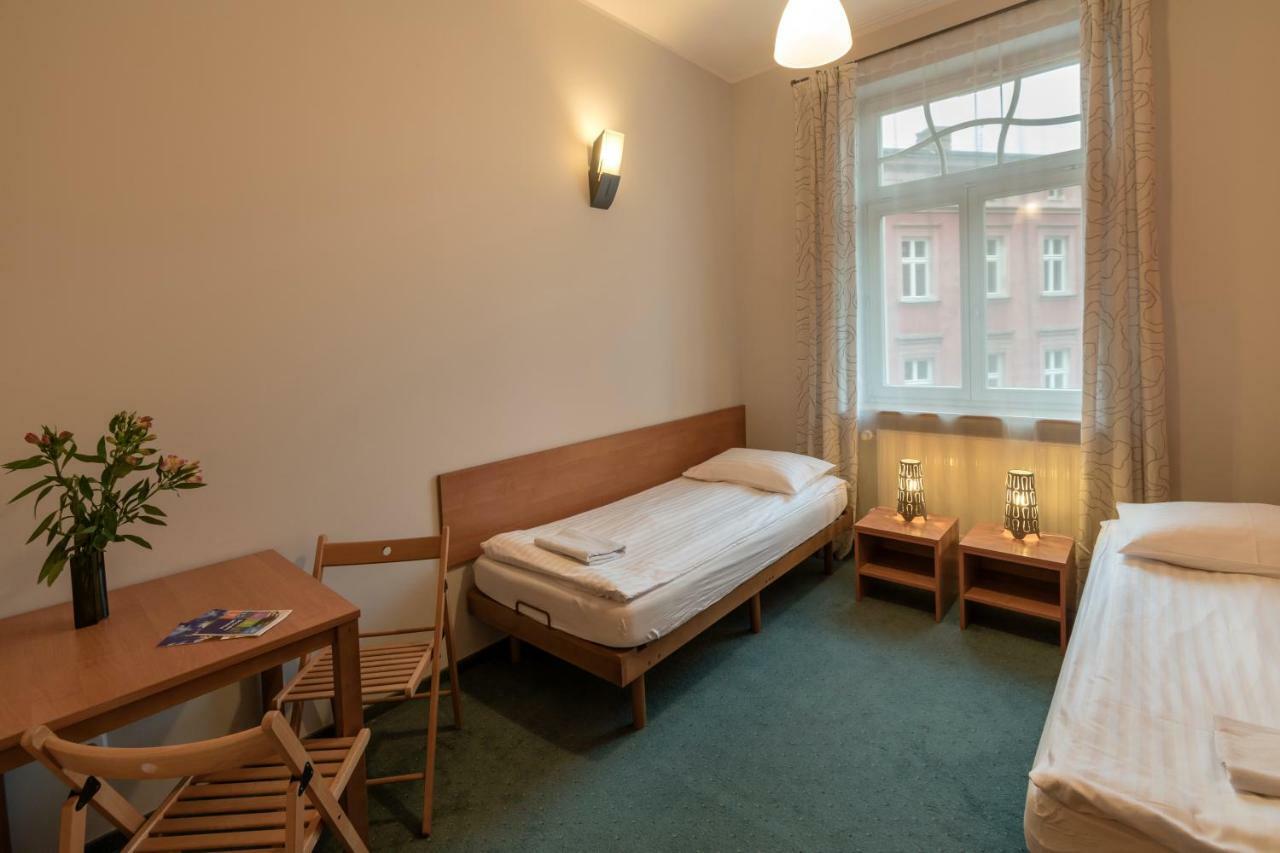 Hill Inn Poznań Buitenkant foto